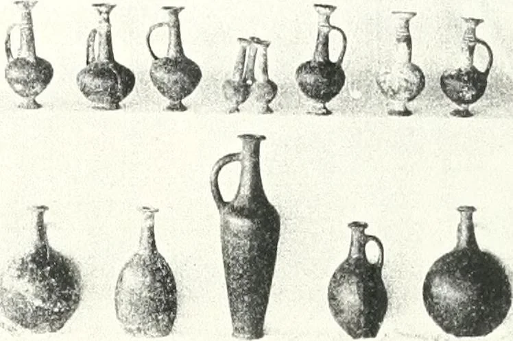 An illustration from The Cemeteries of Abydos, 1913, leaf 94
