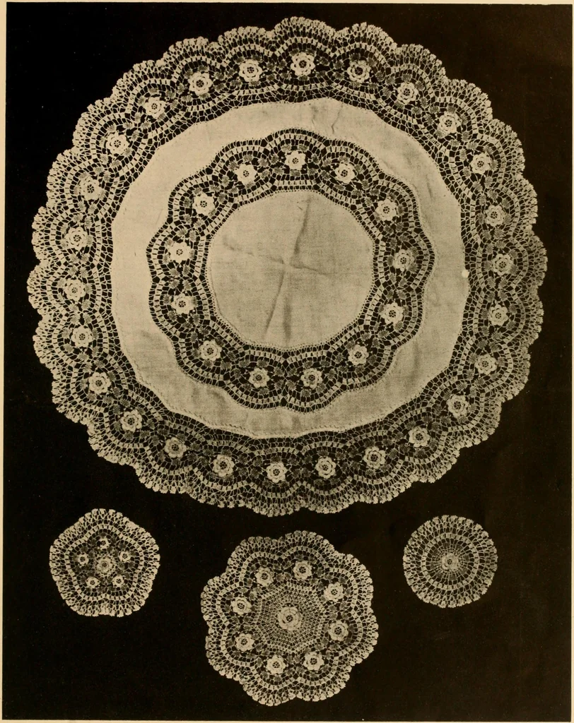 An illustration from Center pieces and lungh sets in crochet work .., 1915, leaf 24