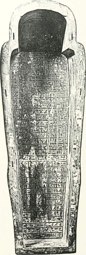 An illustration from Cercueils anthropoïdes des prêtres de Montou, 1913, leaf 224