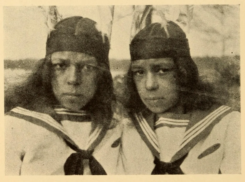 An illustration from Chapters on the ethnology of the Powhatan tribes of Virginia, 1928, leaf 58