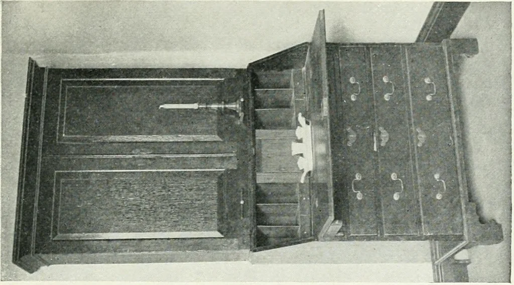 An illustration from Chats on cottage and farmhouse furniture, 1911, leaf 168