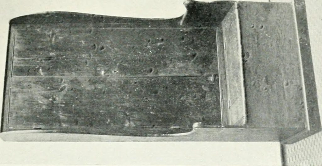 An illustration from Chats on cottage and farmhouse furniture, 1911, leaf 236