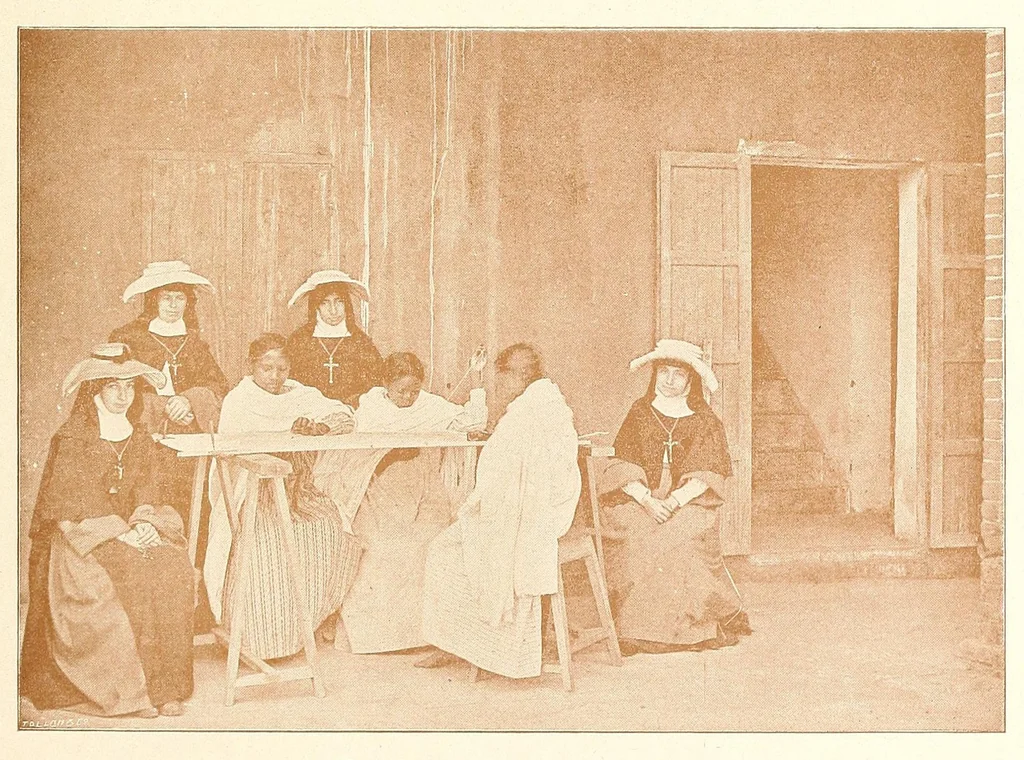 An illustration from Chez les Betsiléos : impressions et croquis, 1908, leaf 105