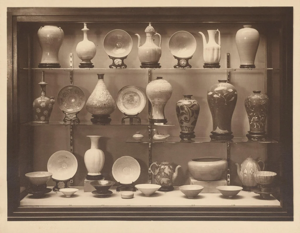 An illustration from Chinese, Corean and Japanese potteries : descriptive catalogue of loan exhibition of selected examples, 1914, leaf 6
