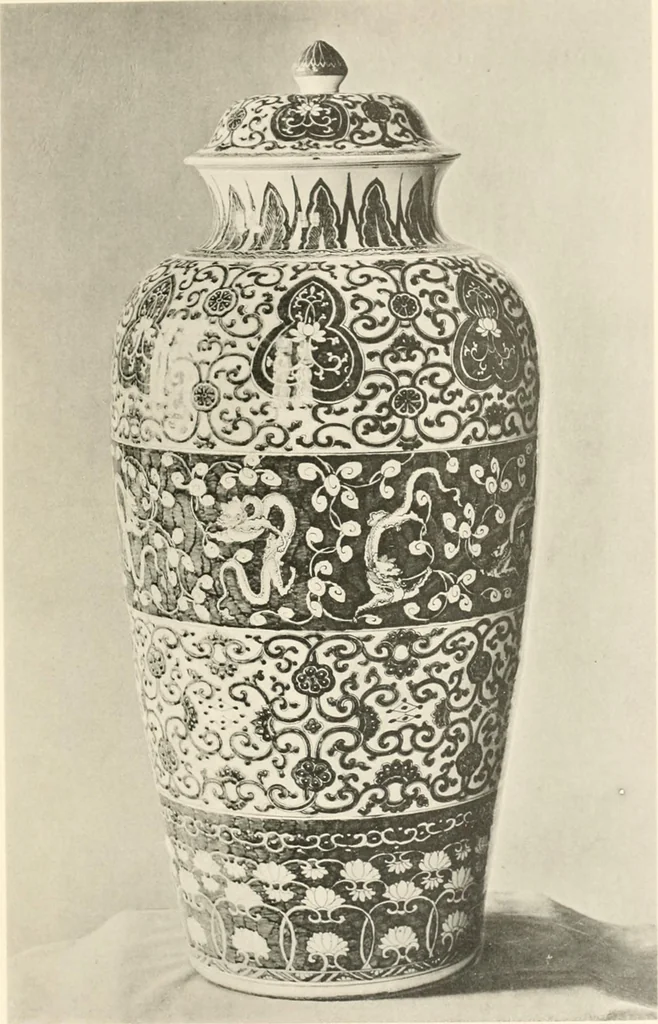 An illustration from Chinesisches Porzellan : seine Geschichte, Kunst und Technik, 1913, leaf 164