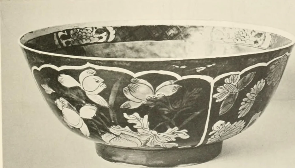 An illustration from Chinesisches Porzellan : seine Geschichte, Kunst und Technik, 1913, leaf 198