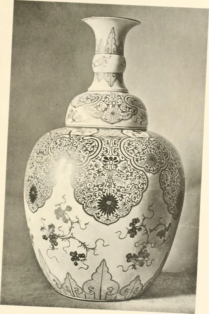 An illustration from Chinesisches Porzellan : seine Geschichte, Kunst und Technik, 1913, leaf 244