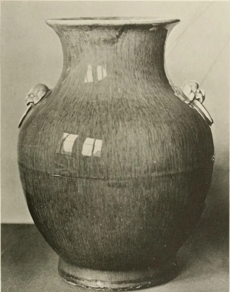 An illustration from Chinesisches Porzellan : seine Geschichte, Kunst und Technik, 1913, leaf 284