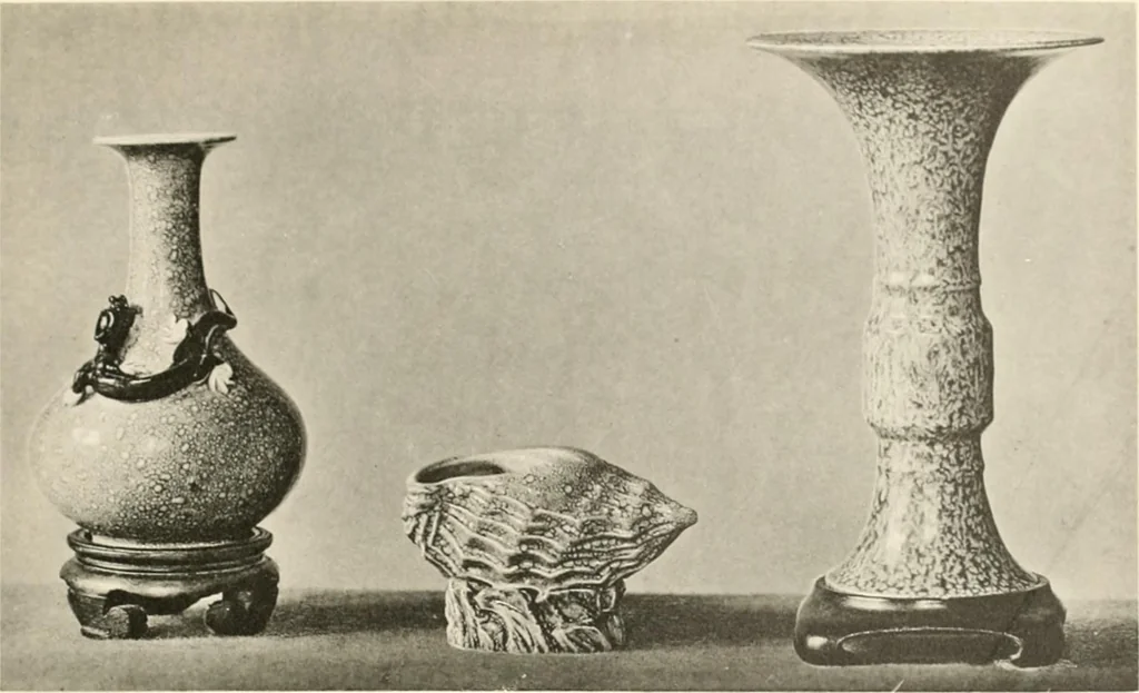 An illustration from Chinesisches Porzellan : seine Geschichte, Kunst und Technik, 1913, leaf 286