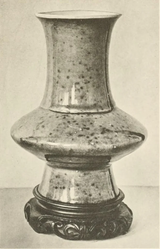An illustration from Chinesisches Porzellan : seine Geschichte, Kunst und Technik, 1913, leaf 286