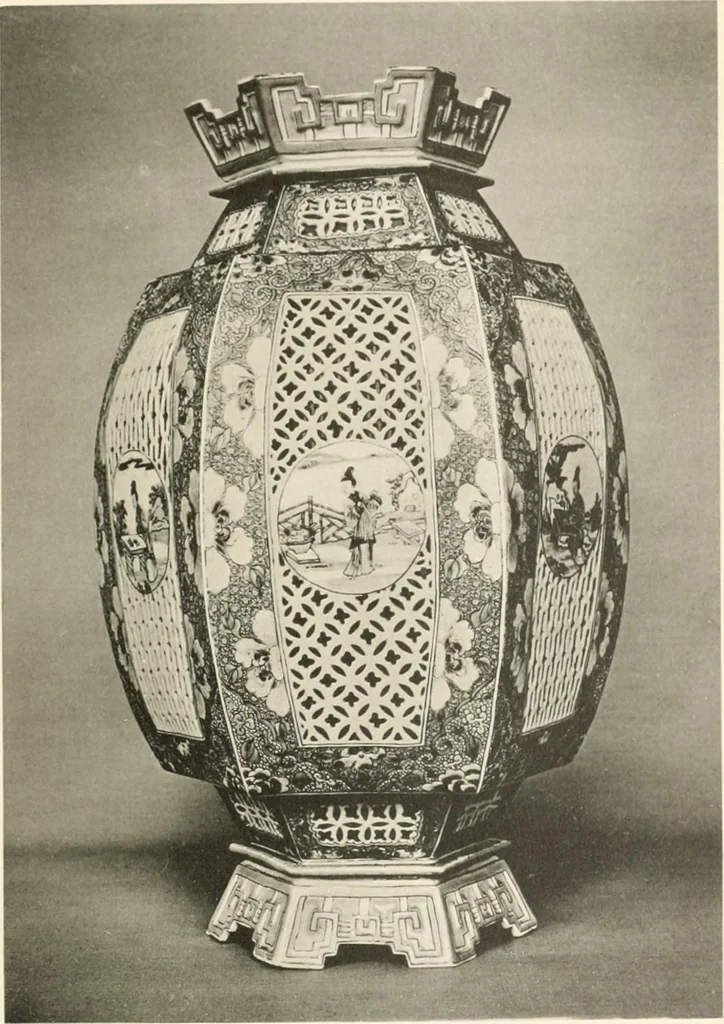 An illustration from Chinesisches Porzellan : seine Geschichte, Kunst und Technik, 1913, leaf 290