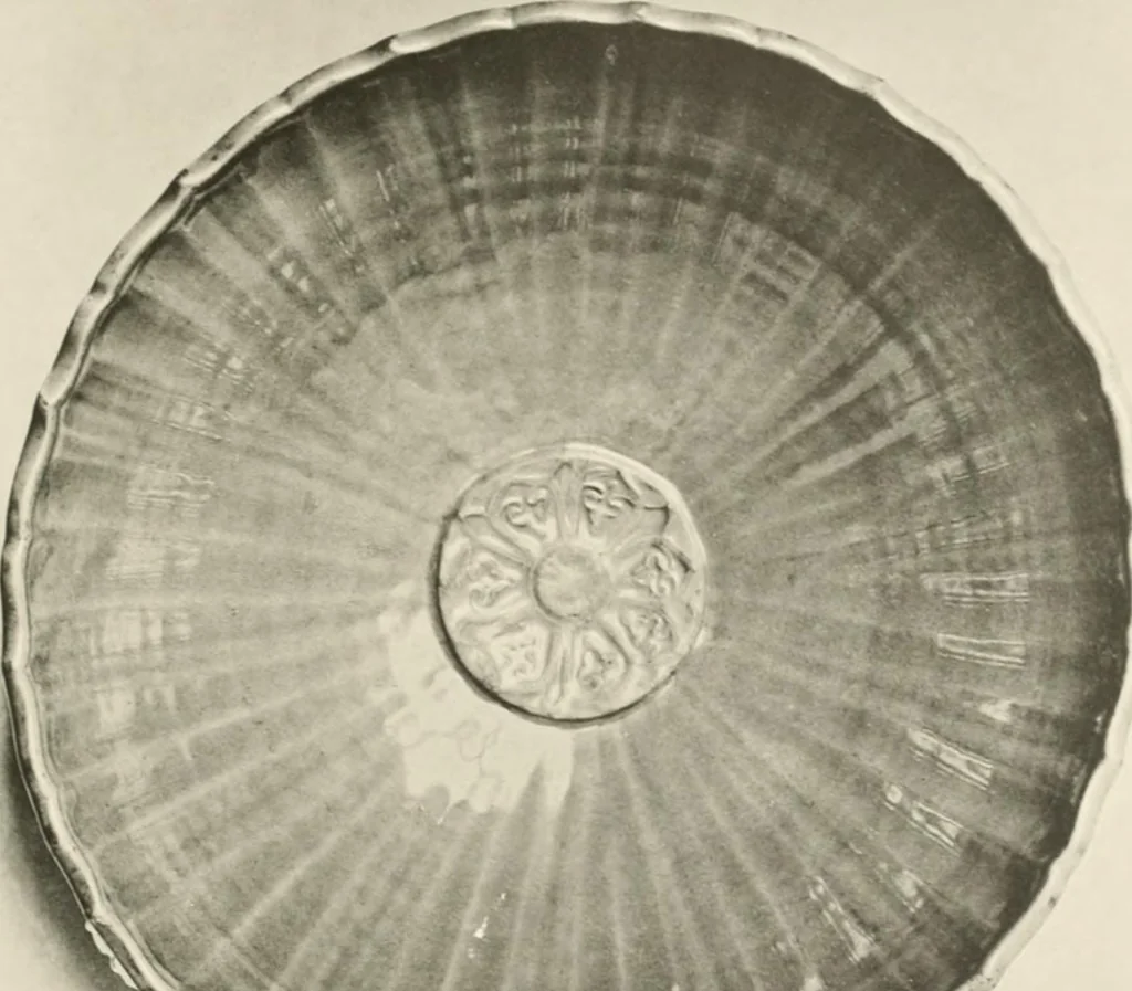An illustration from Chinesisches Porzellan : seine Geschichte, Kunst und Technik, 1913, leaf 72