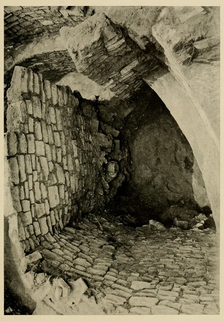 An illustration from Circular kivas near Hawikuh, New Mexico, 1923, leaf 33