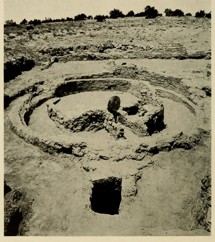 An illustration from Circular kivas near Hawikuh, New Mexico, 1923, leaf 42
