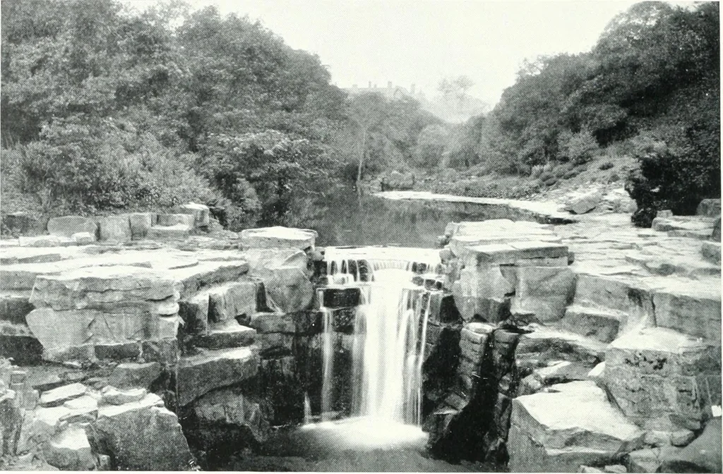 An illustration from City development, a study of parks, gardens, and culture-institutes; a report to the Carnegie Dunfermline trust, 1904, leaf 109