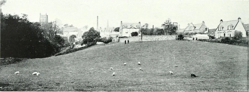 An illustration from City development, a study of parks, gardens, and culture-institutes; a report to the Carnegie Dunfermline trust, 1904, leaf 33