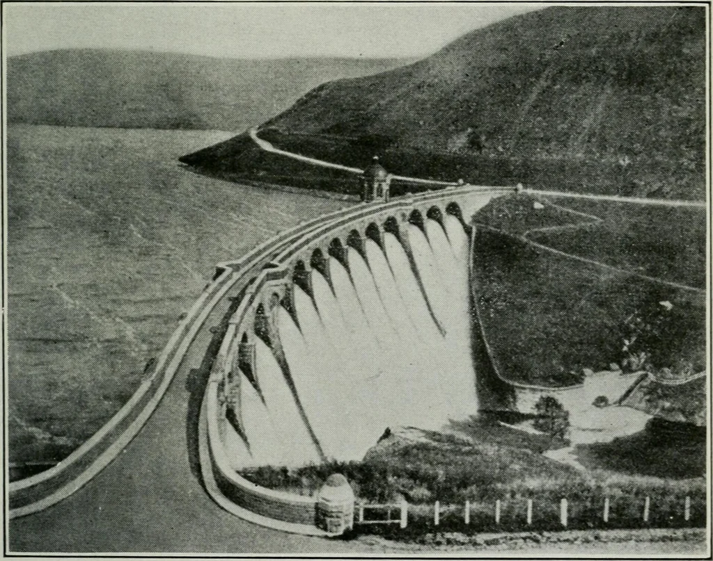 An illustration from City planning; a series of papers presenting the essential elements of a city plan, 1916, leaf 232