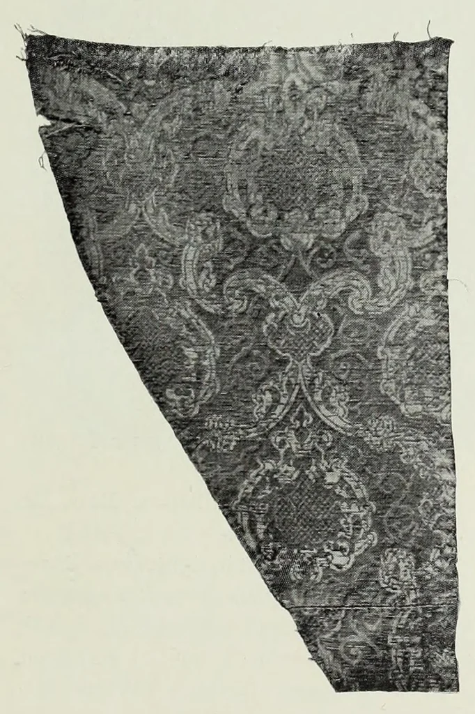 An illustration from Collection d'anciennes étoffes : réunies et décrites, 1901, leaf 131