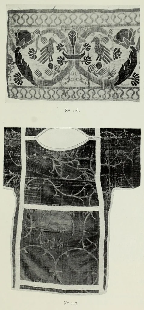 An illustration from Collection d'anciennes étoffes : réunies et décrites, 1901, leaf 75