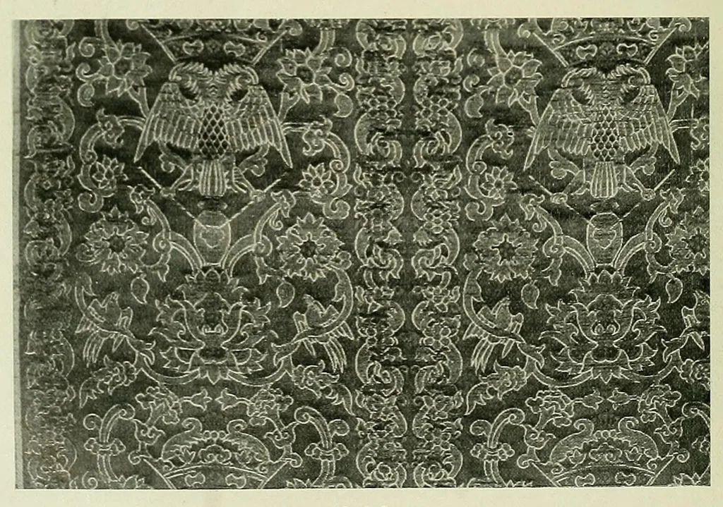 An illustration from Collection d'anciennes étoffes, réunies et décrites, 1901, leaf 158
