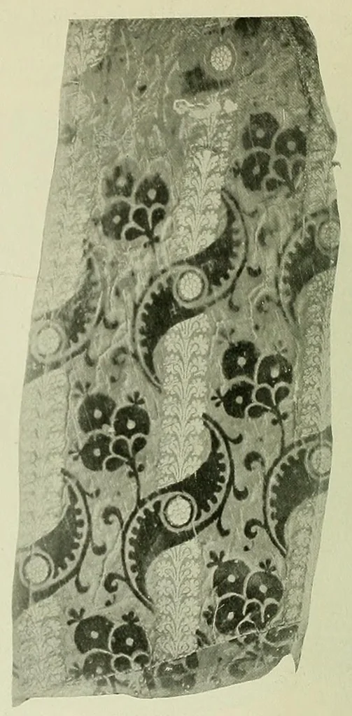 An illustration from Collection d'anciennes étoffes, réunies et décrites, 1901, leaf 80