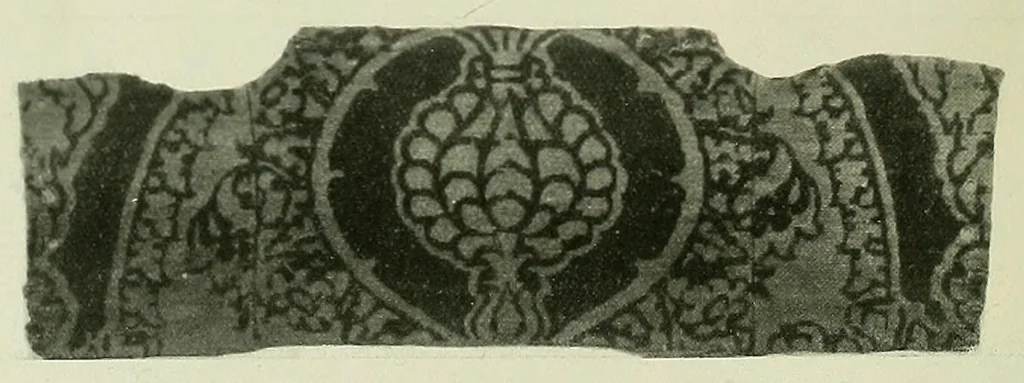 An illustration from Collection d'anciennes étoffes, réunies et décrites, 1901, leaf 92