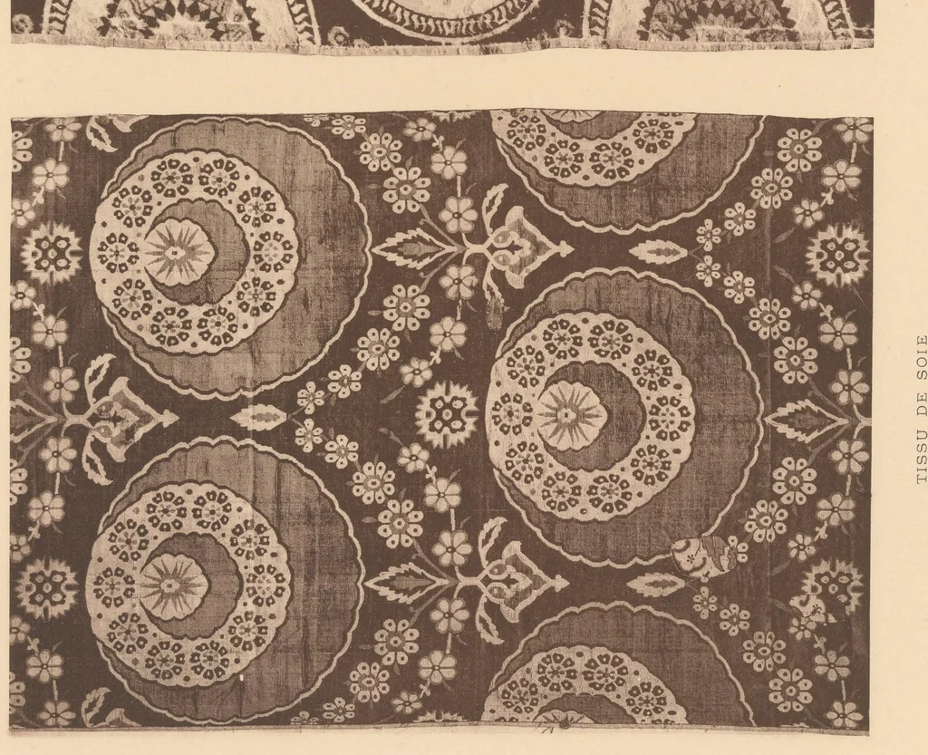 An illustration from La collection Kelekian. : Étoffes & tapis d'Orient & de Venise, 1900, leaf 59