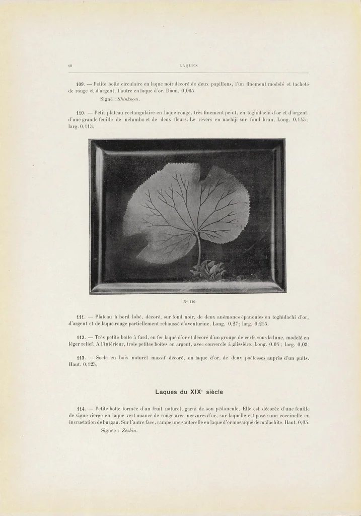 An illustration from Collection S. Bing. : Objets d'art et peintures du Japon et de la Chine dont la vente aura lieu du lundi 7 au samedi 12 mai 1906 inclus dans les galeries de MM. Durand-Ruel, 1906, leaf 32