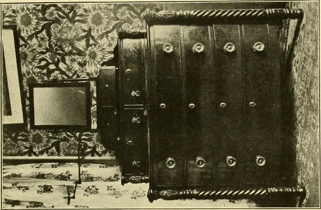 An illustration from Colonial homes and their furnishings, 1912, leaf 214