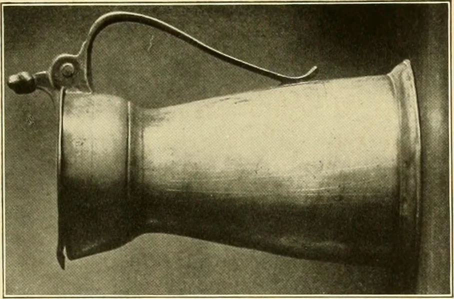 An illustration from Colonial homes and their furnishings, 1912, leaf 372