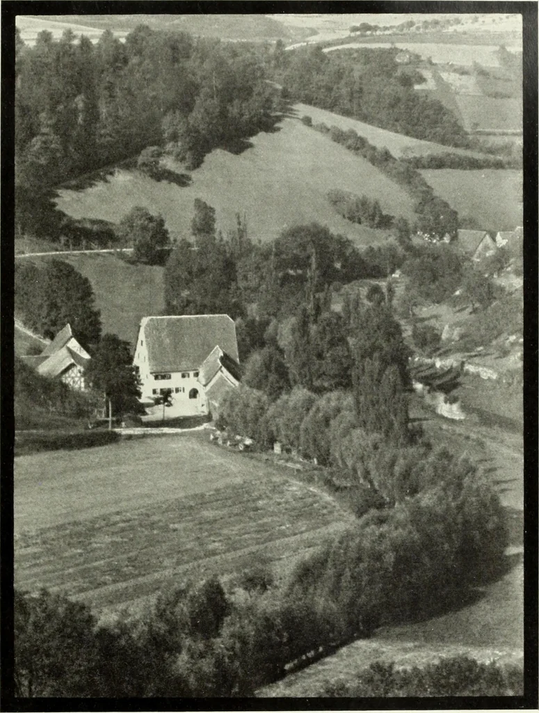 An illustration from Colour photography : and other recent developments of the art of the camera, 1908, leaf 180