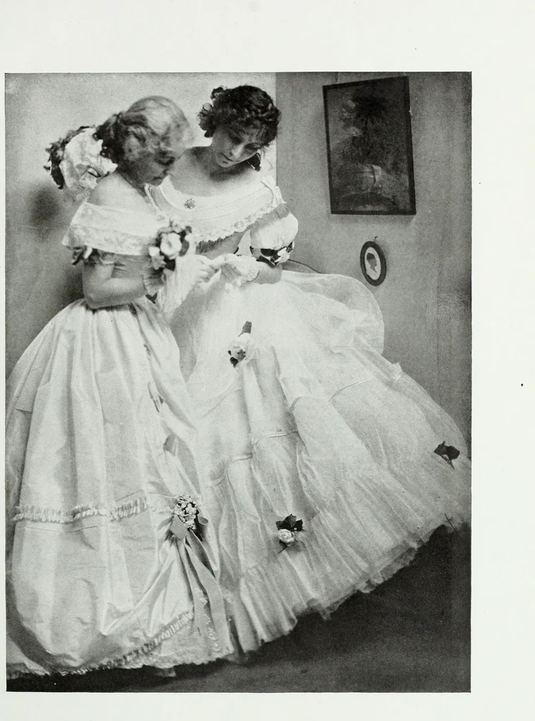 An illustration from Colour photography : and other recent developments of the art of the camera, 1908, leaf 144