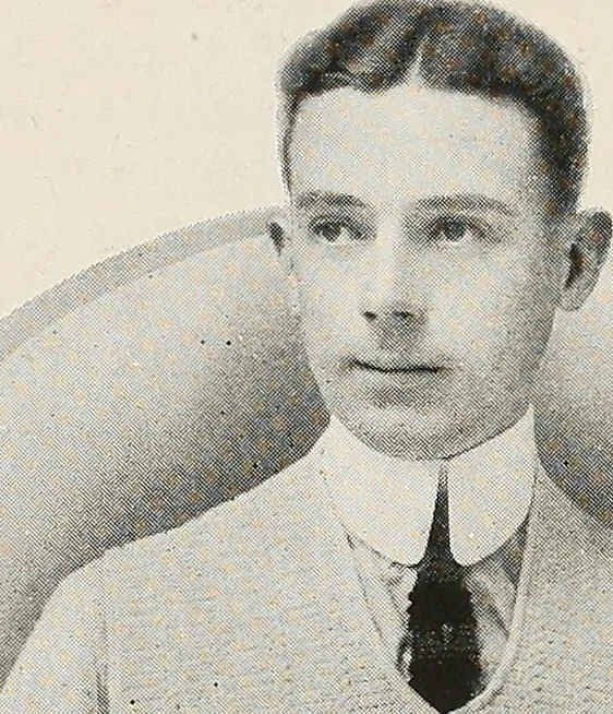 An illustration from The Columbia book of yarns : containing a manual of knitting and crocheting, 1916, leaf 217