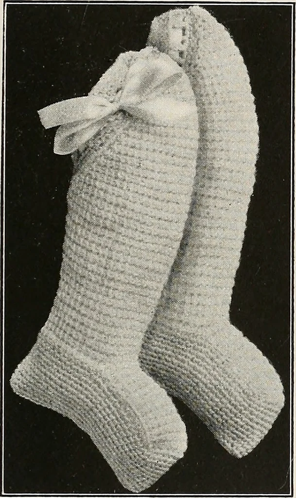 An illustration from The Columbia book of yarns : containing a manual of knitting and crocheting, 1916, leaf 44