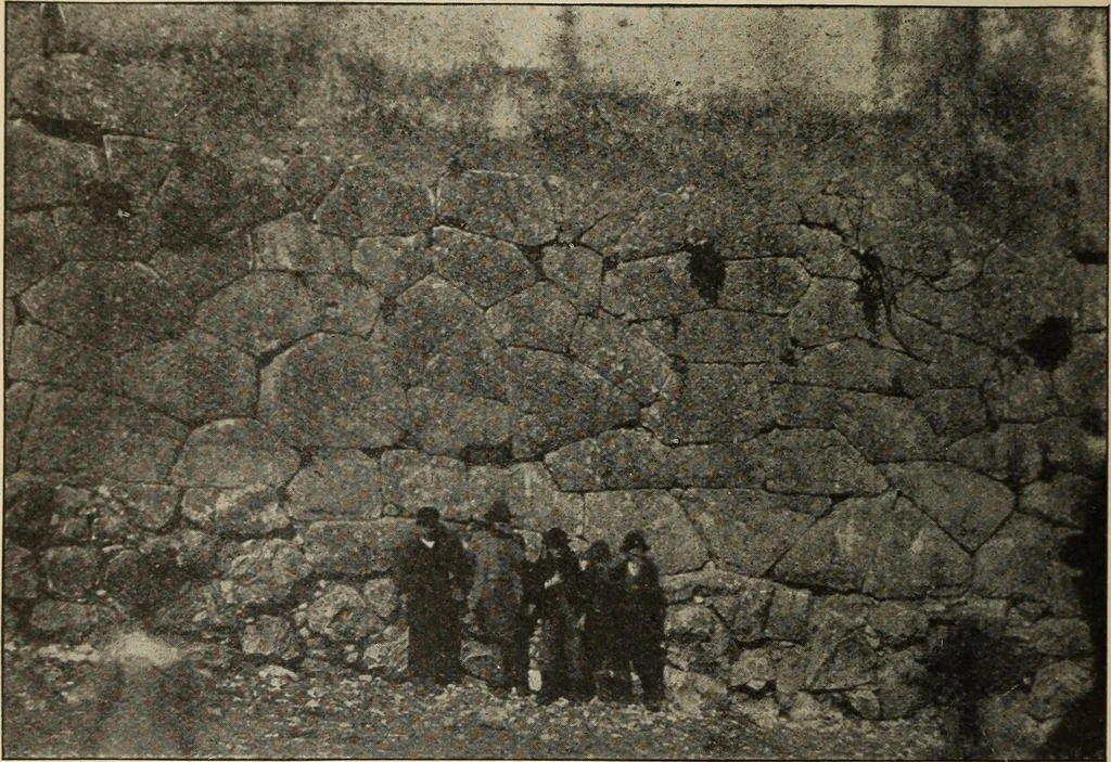 An illustration from Companion to Roman history, 1912, leaf 71