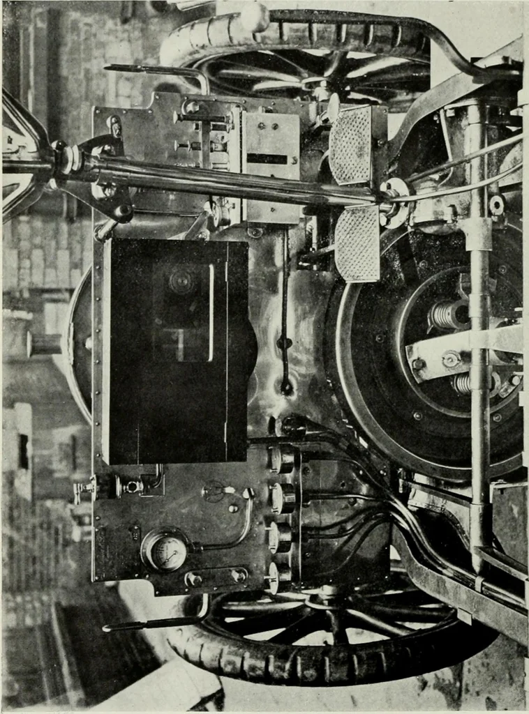 An illustration from The complete motorist, being an account of the evolution and construction of the modern motor-car; with notes on the selection, use, and maintenance of the same; and on the pleasures of travel upon the public roads, 1905, leaf 131