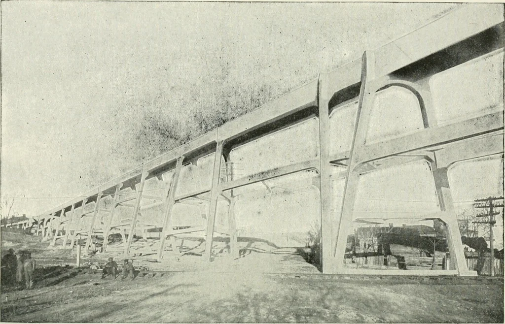 An illustration from Concrete bridges and culverts, for both railroads and highways, 1909, leaf 207