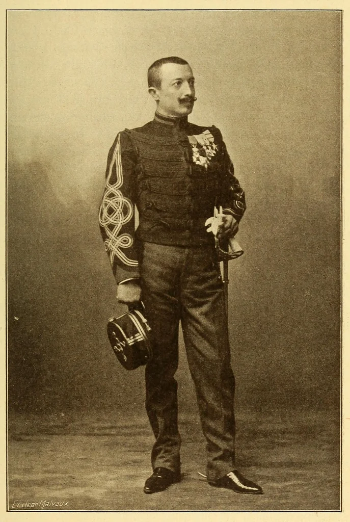 An illustration from Congo : Leopoldville, Bolobo, Équateur, 1883-1889, 1909, leaf 247