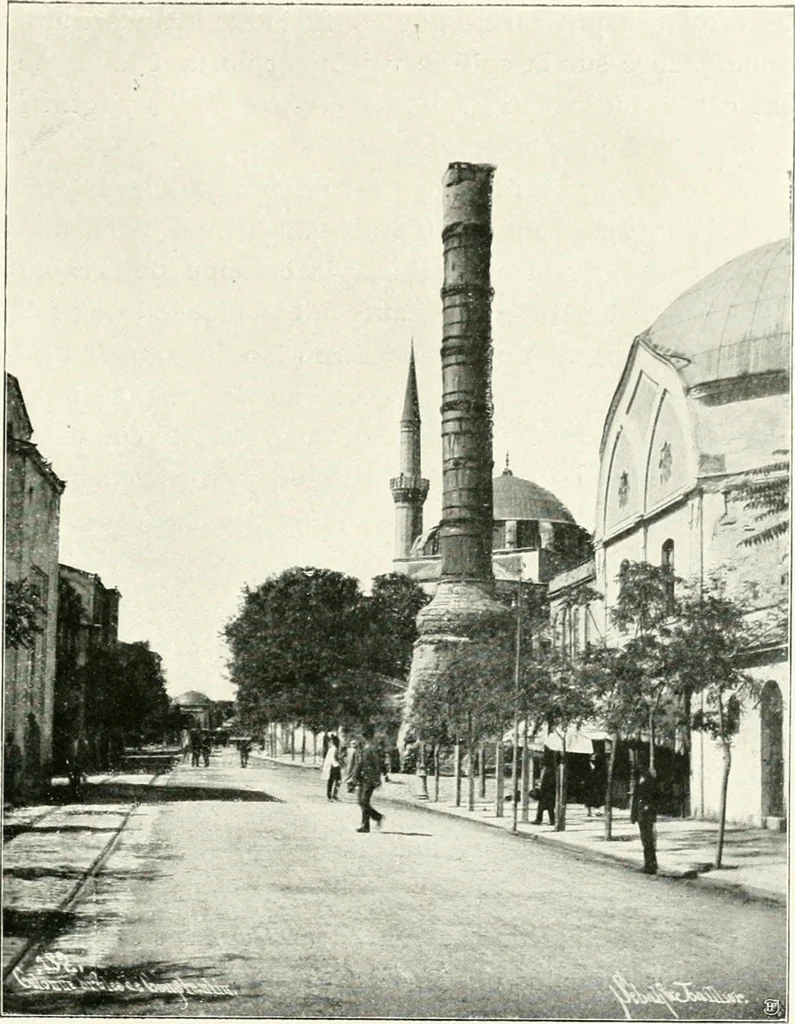 An illustration from Constantinople : ouvrage orné de 103 gravures, 1906, leaf 112