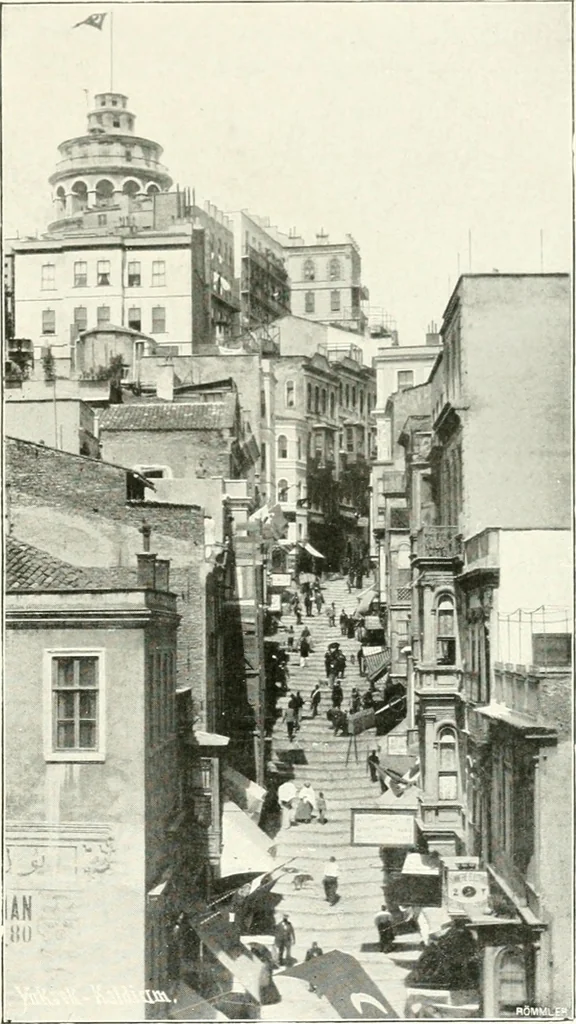 An illustration from Constantinople : ouvrage orné de 103 gravures, 1906, leaf 12