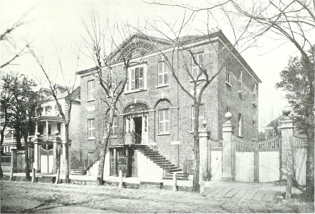 An illustration from Construction : a journal for the architectural engineering and contracting interests of Canada, 1913, leaf 30