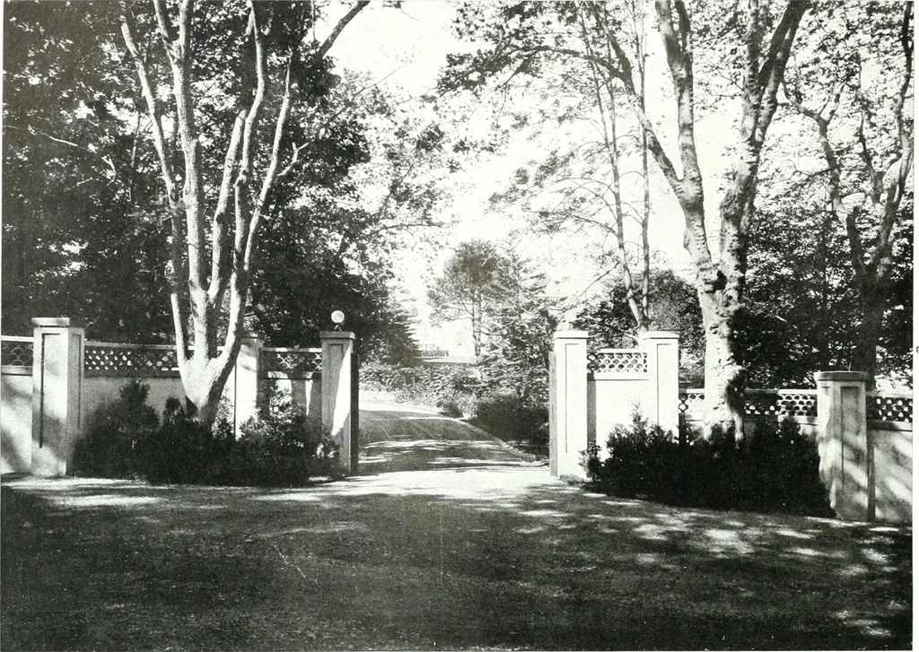 An illustration from Construction : a journal for the architectural engineering and contracting interests of Canada, 1913, leaf 307