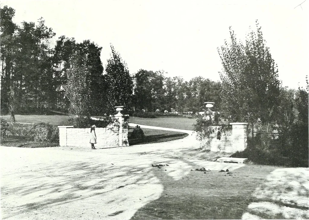 An illustration from Construction : a journal for the architectural engineering and contracting interests of Canada, 1913, leaf 308
