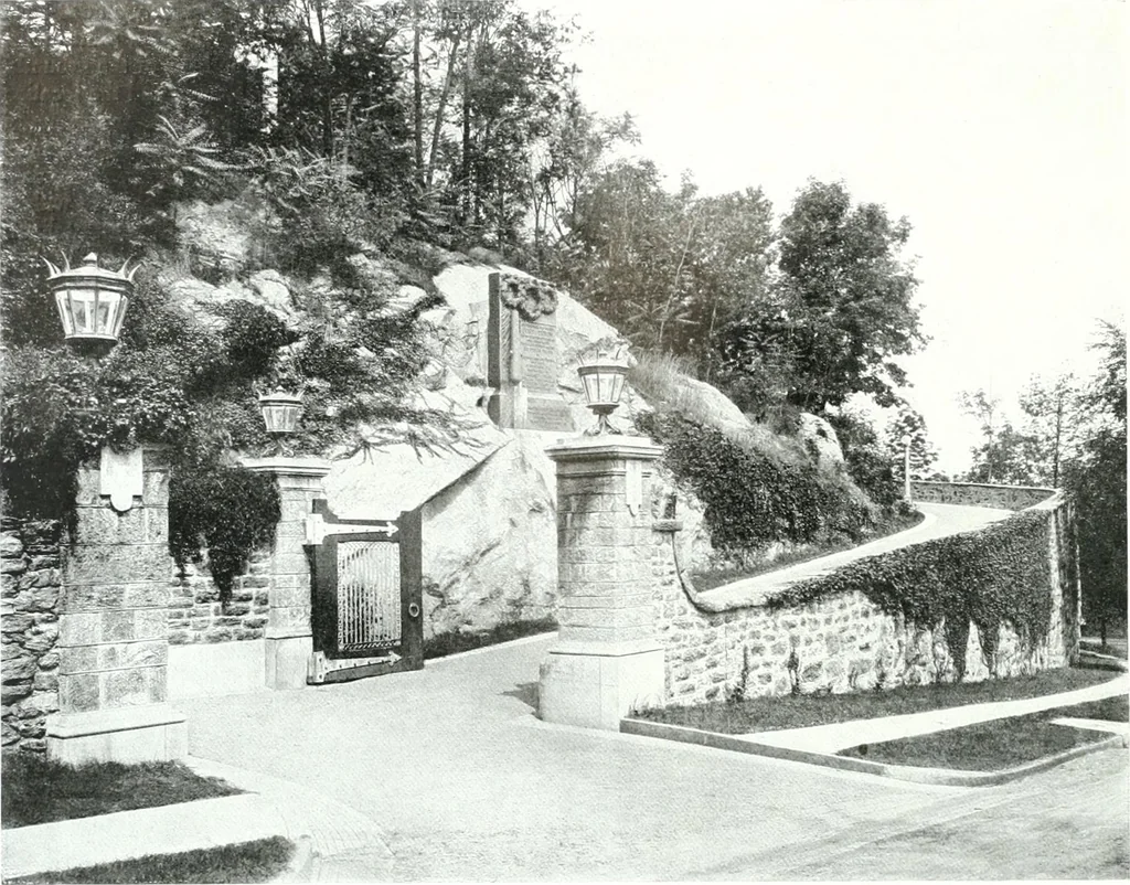 An illustration from Construction : a journal for the architectural engineering and contracting interests of Canada, 1913, leaf 313