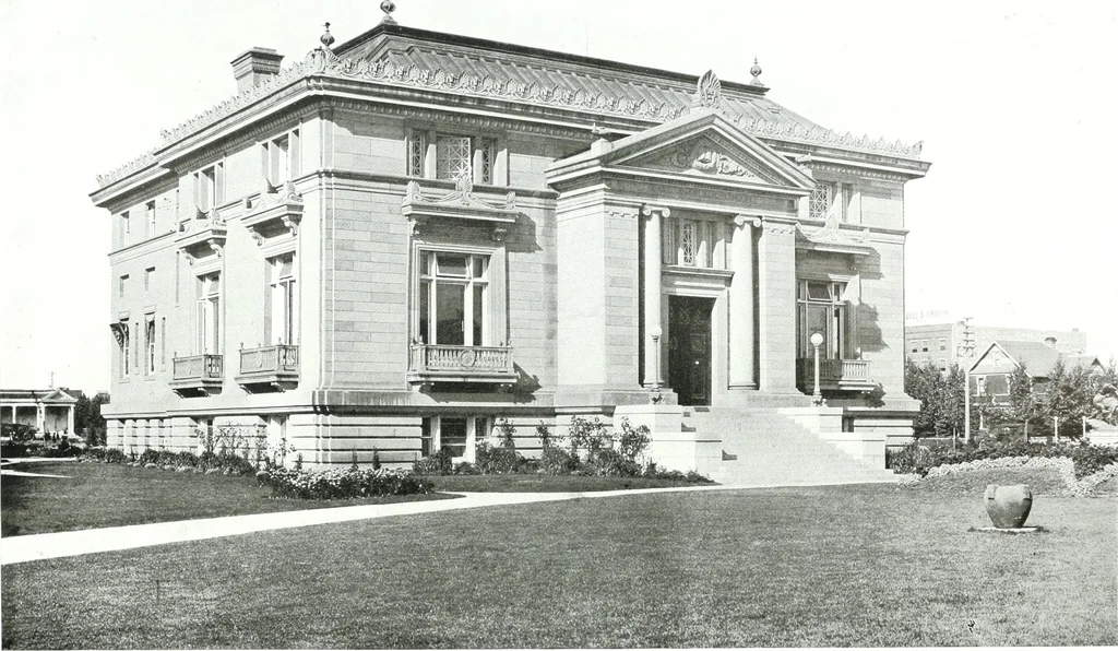 An illustration from Construction : a journal for the architectural engineering and contracting interests of Canada, 1913, leaf 373