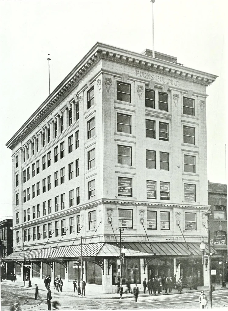 An illustration from Construction : a journal for the architectural engineering and contracting interests of Canada, 1913, leaf 377