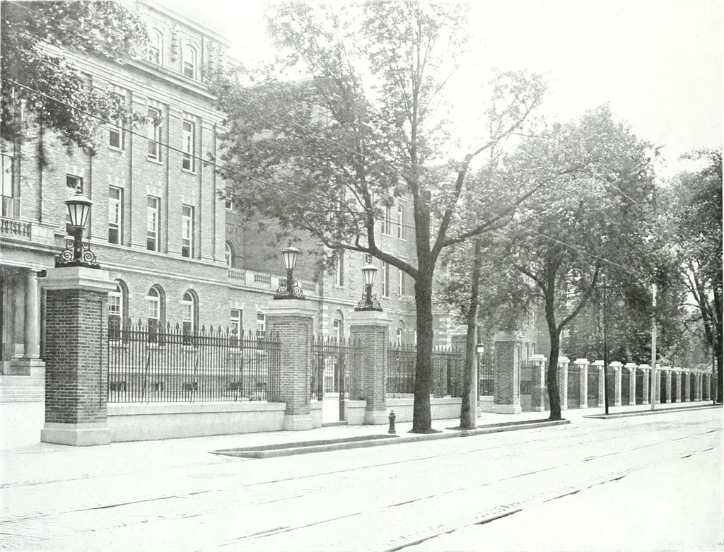 An illustration from Construction : a journal for the architectural engineering and contracting interests of Canada, 1913, leaf 421