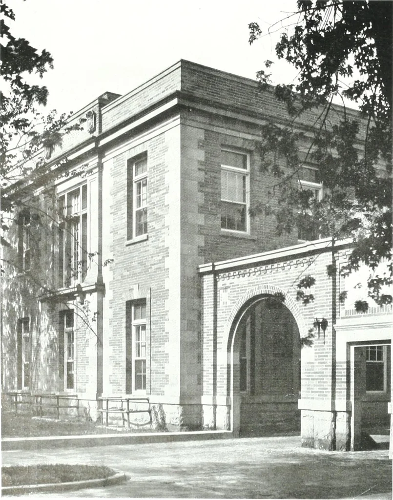 An illustration from Construction : a journal for the architectural engineering and contracting interests of Canada, 1913, leaf 430