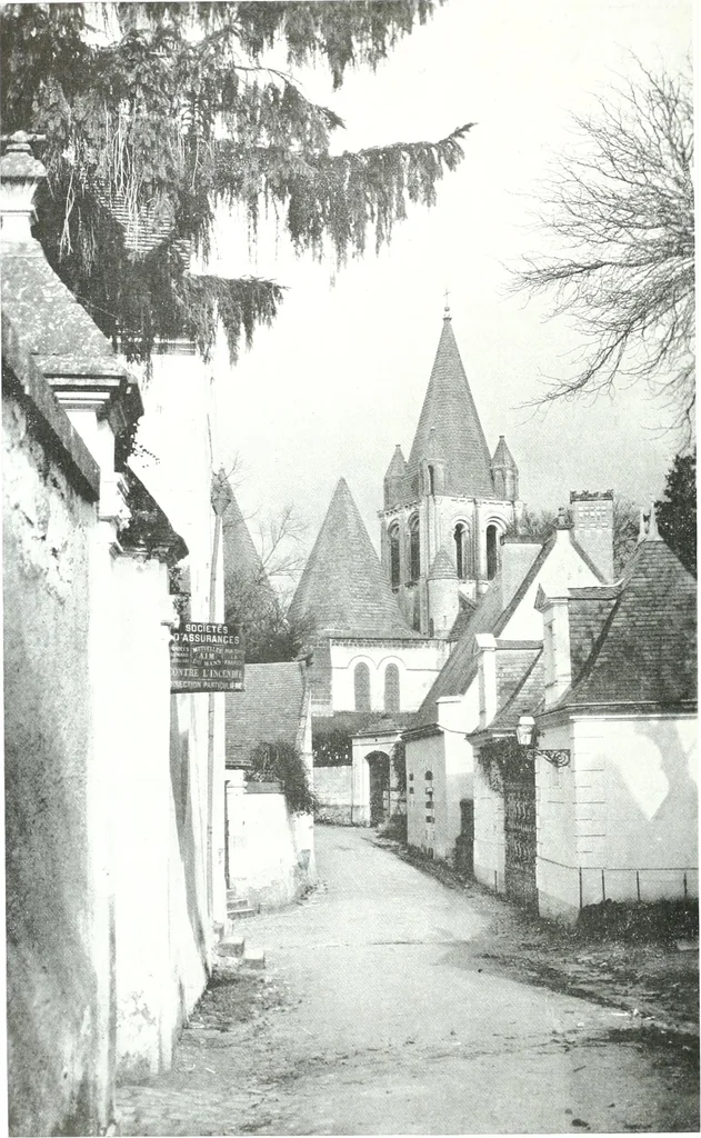 An illustration from Construction : a journal for the architectural engineering and contracting interests of Canada, 1913, leaf 457