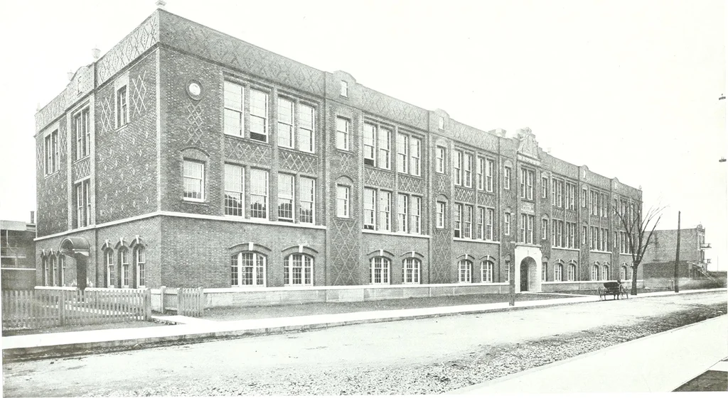 An illustration from Construction : a journal for the architectural engineering and contracting interests of Canada, 1913, leaf 460